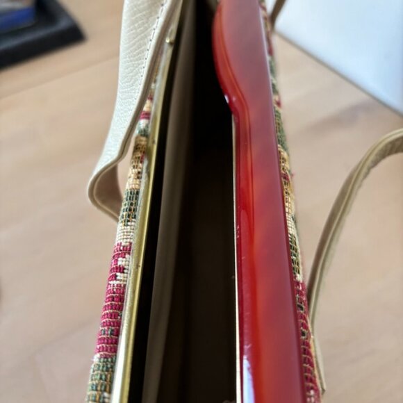 XL Vintage Handbag with Floral Motif and Bakelite frame - Picture 5 of 6